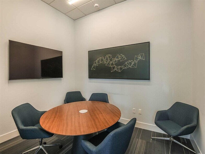More Photos Of 1110 F St, San Diego Apartments For Lease