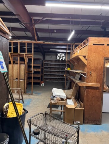 More Photos Of 1500 Collins Blvd, Covington Warehouse For Sale