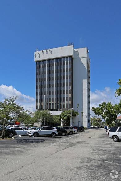 More Photos Of 4875 N Federal Hwy, Fort Lauderdale Office For Lease