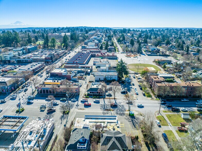 More Photos Of 4312 SW Admiral Way, Seattle Convenience Store For Sale
