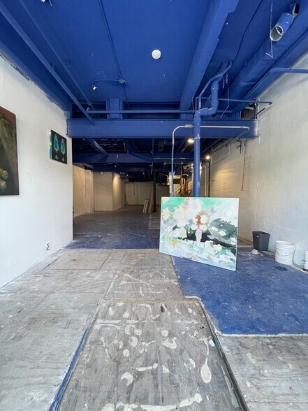 More Photos Of 1111 W Randolph St, Chicago General Retail For Sale