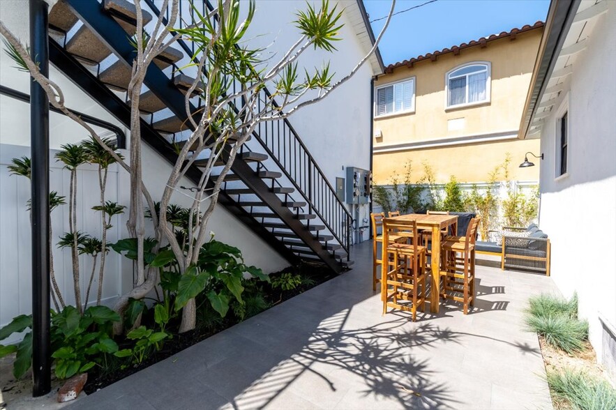 More Photos Of 2420 Grant Ave, Redondo Beach Apartments For Sale