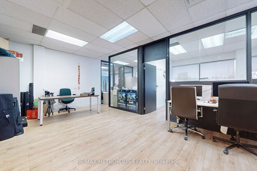 More Photos Of 7481 Woodbine Ave, Markham Office Residential For Lease