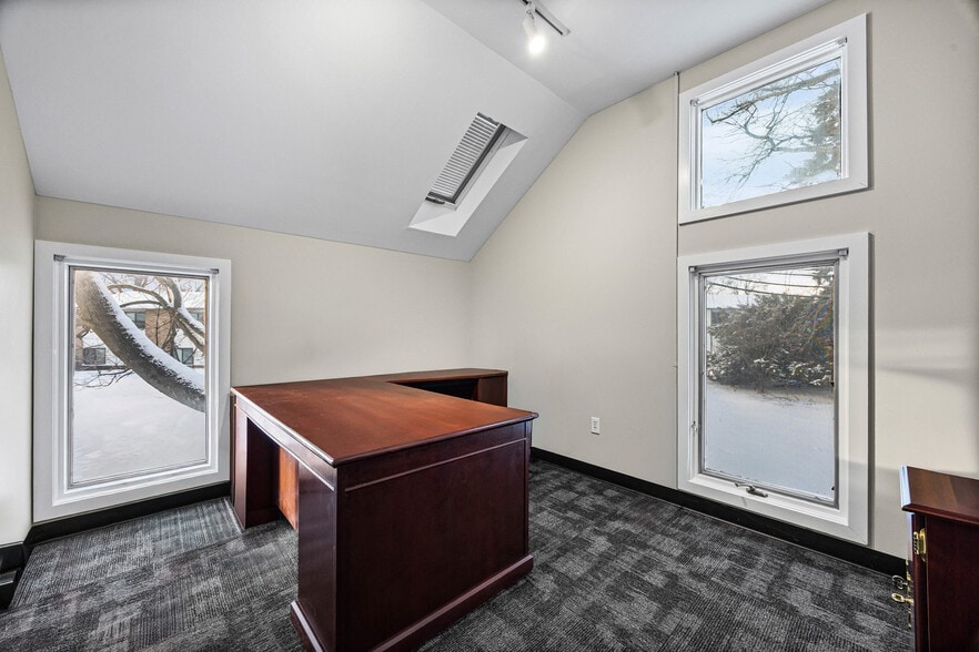 More Photos Of 955 E Henrietta Rd, Rochester Medical For Lease