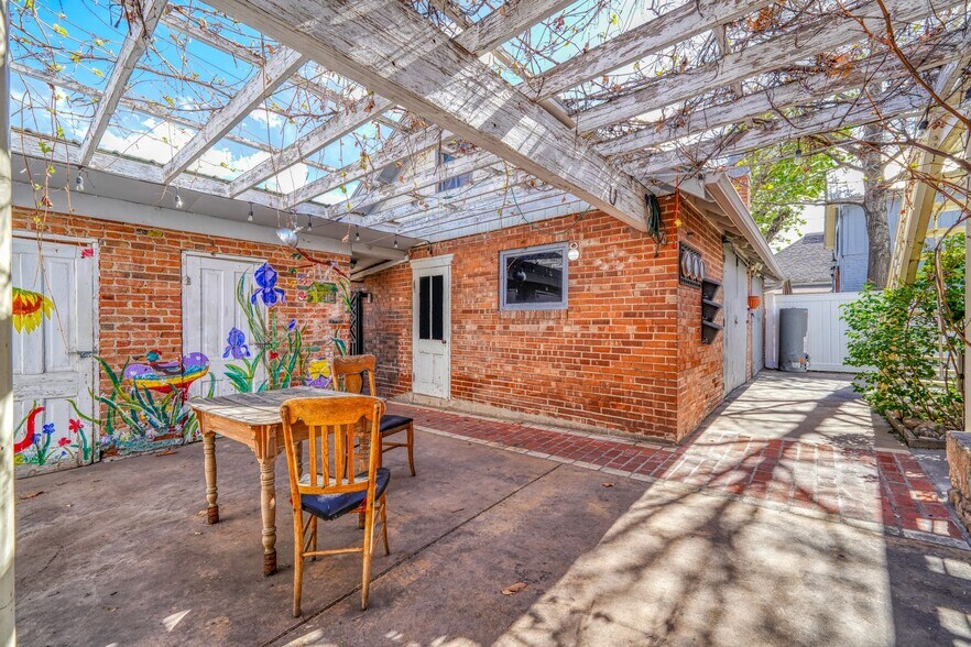 More Photos Of 512 Royal Gorge Blvd, Canon City Restaurant For Sale