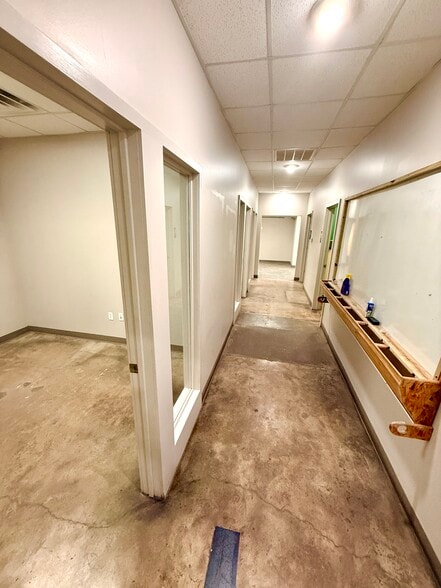 More Photos Of 2205 E 5th St, Austin Loft Creative Space For Sale
