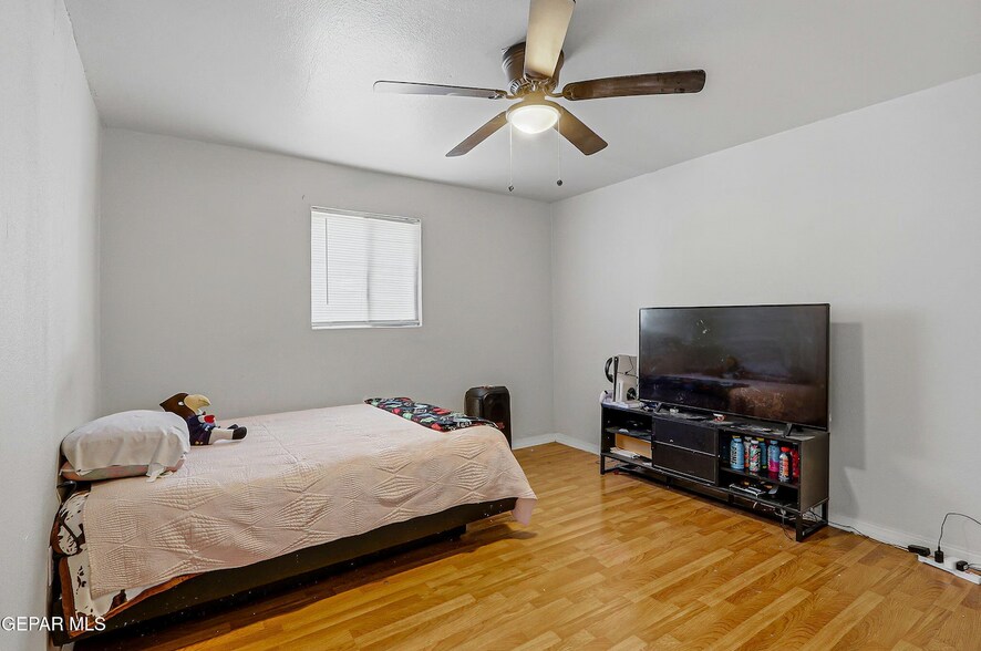 More Photos Of 10540 Socorro Rd, Socorro Specialty For Sale