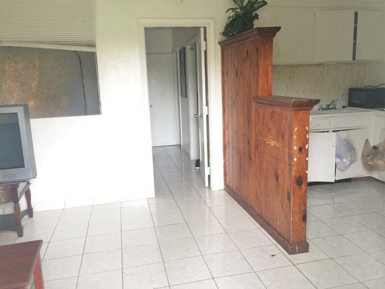 More Photos Of 615-713 NE 3rd St, Hallandale Beach Apartments For Sale