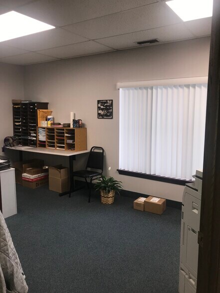 More Photos Of 227 N Jefferson St, New Castle Medical For Sale