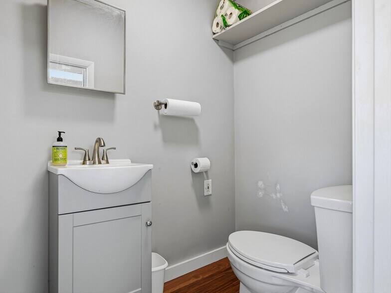 More Photos Of 5 Woodland Dr, Asheville Warehouse For Sale