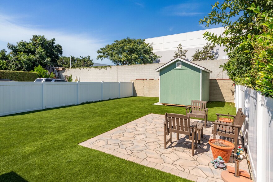 More Photos Of 1633 Del Amo Blvd, Torrance Skilled Nursing Facility For Sale