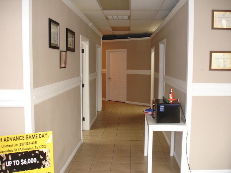 More Photos Of 8001-A Lawndale st @ Broadway St, Houston Office For Lease