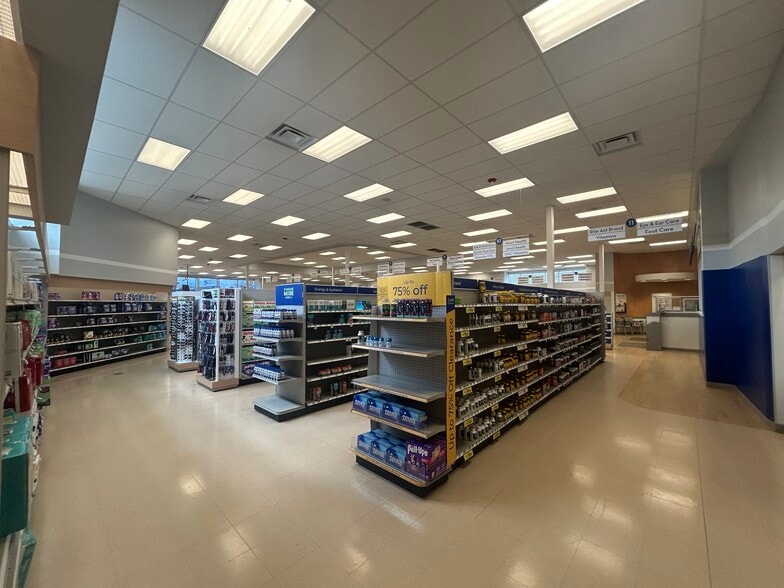 More Photos Of 7345 Saltsburg Rd, Penn Hills Drugstore For Sale