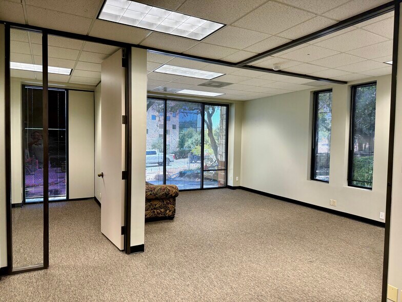 More Photos Of 4807 Spicewood Springs Rd, Austin Unknown For Lease