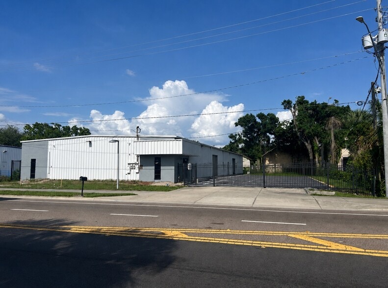 Primary Photo Of 4827 N Lois Ave, Tampa Warehouse For Lease