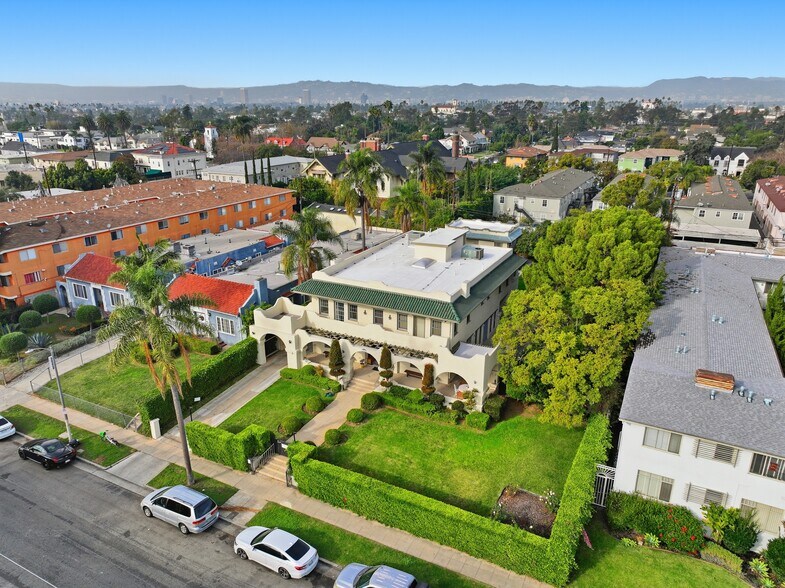 More Photos Of 3741 W 27th St, Los Angeles Specialty For Sale