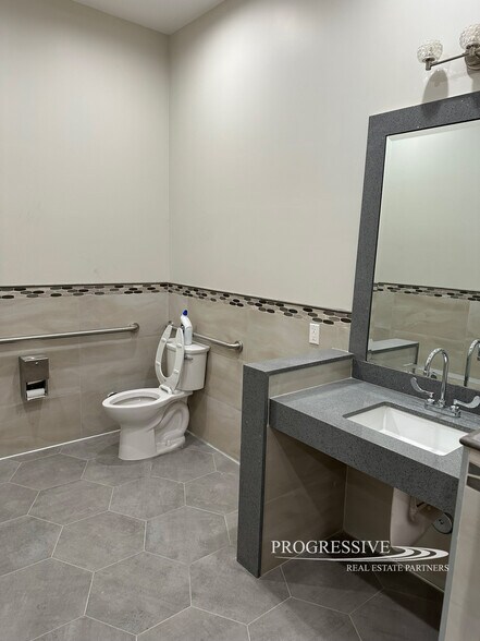 More Photos Of 9588 Baseline Rd, Rancho Cucamonga Storefront Retail Office For Lease