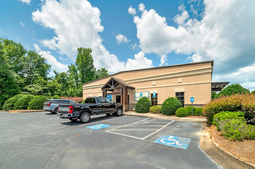 More Photos Of 4611 Ivey Dr, Macon-Bibb Office For Lease