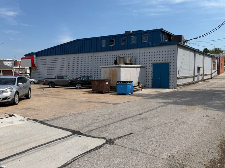 More Photos Of 1017 13th St, Auburn General Retail For Sale