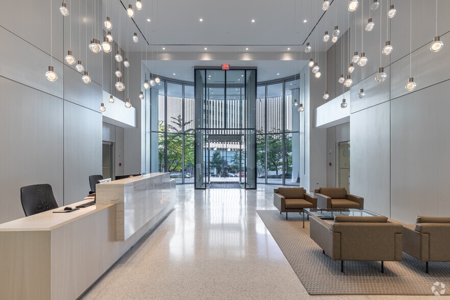 More Photos Of 1530 Wilson Blvd, Arlington Office For Lease