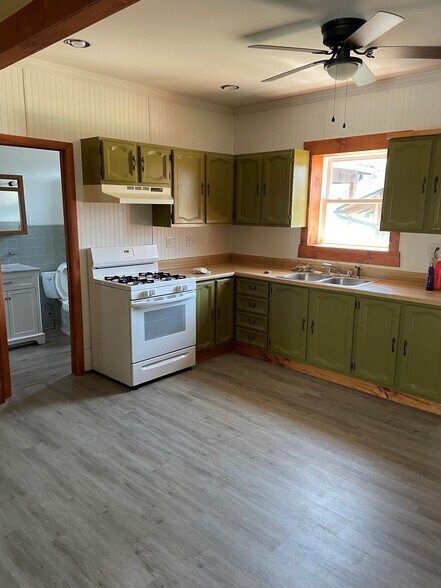 More Photos Of 1045 Route 390, Greentown Restaurant For Sale