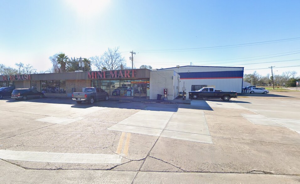 More Photos Of 4210-4228 Fm-517, Dickinson Storefront For Lease