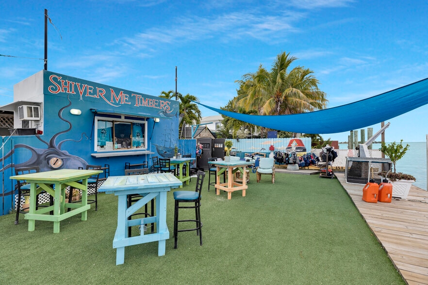 More Photos Of 1240 Overseas Hwy, Marathon Restaurant For Sale