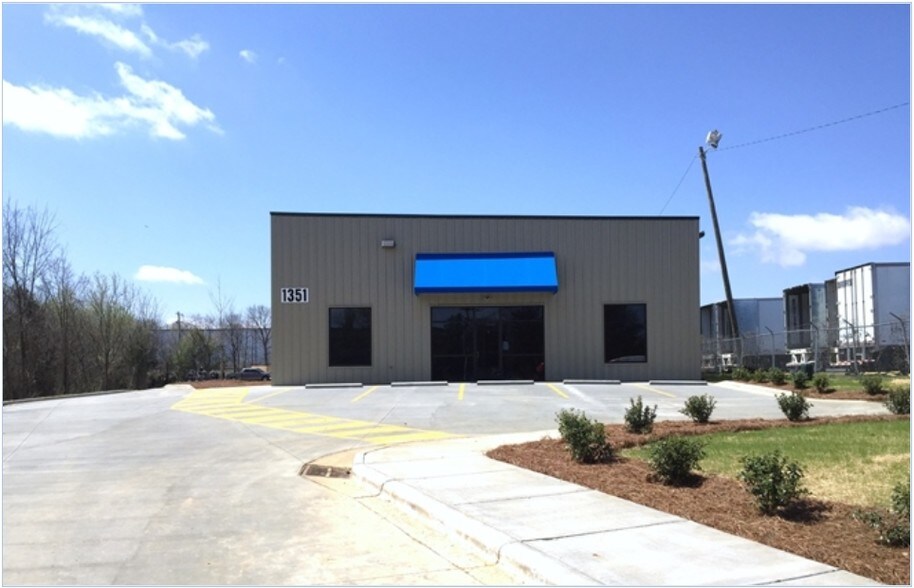 Primary Photo Of 1351 Continental Blvd, Charlotte Warehouse For Lease