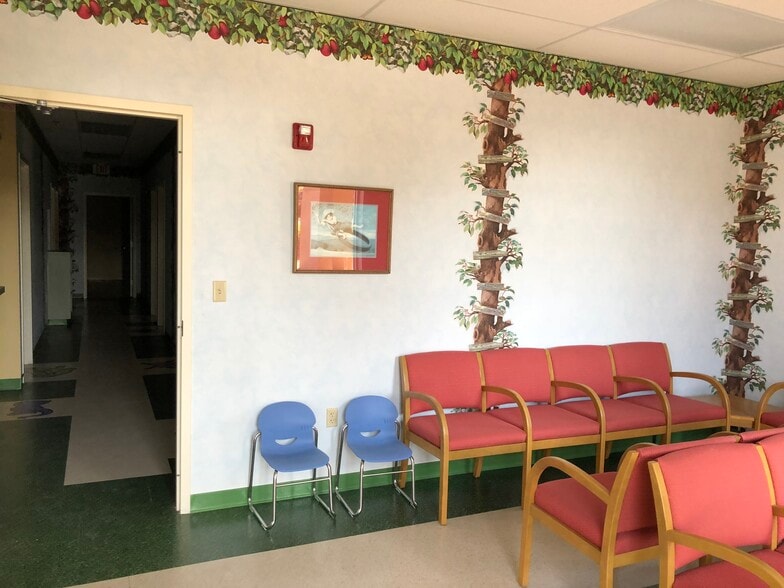 More Photos Of 4101 S Shary Rd, Mission Office For Lease