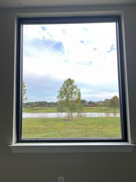 More Photos Of 3129 Kingsley Dr, Pearland Medical For Sale