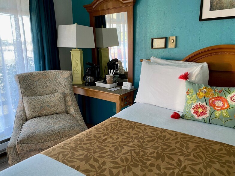 More Photos Of 940 Oregon Ave SE, Bandon Hotel For Sale