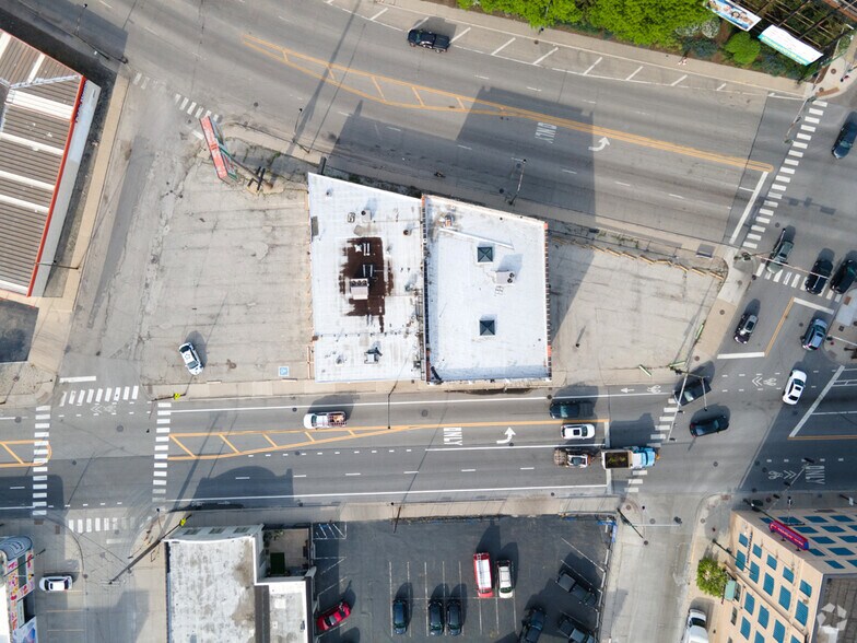 More Photos Of 1940-1952 N Elston Ave, Chicago Freestanding For Lease