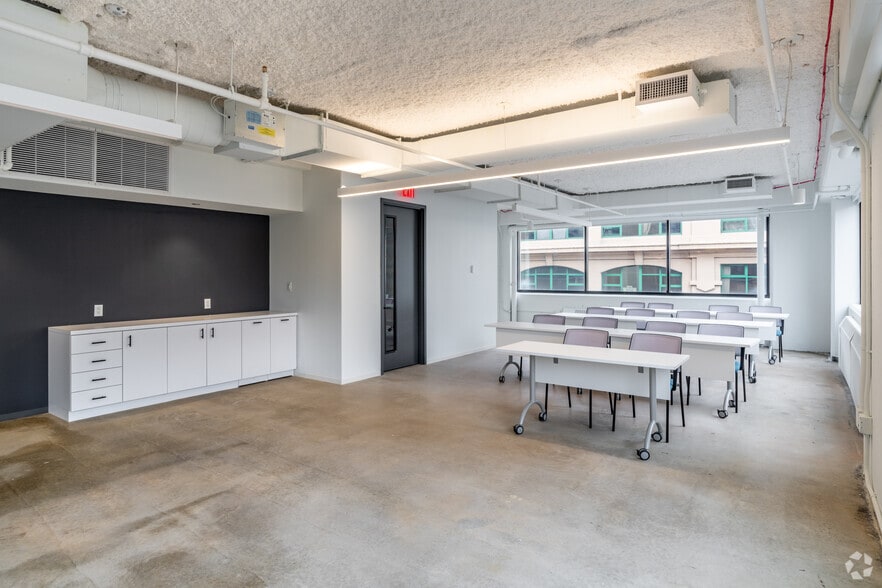 More Photos Of 55 Prospect St, Brooklyn Office For Lease