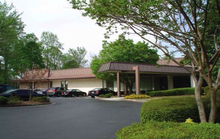 Primary Photo Of 5040 Snapfinger Woods Dr, Decatur Medical For Lease