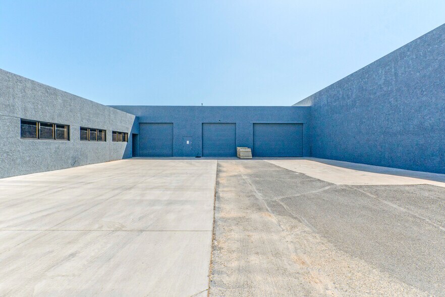 More Photos Of 1840 E University Dr, Tempe Warehouse For Sale