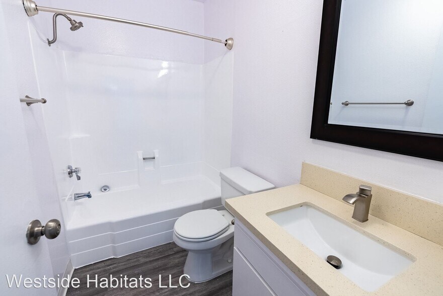 More Photos Of 4444 Ensign Ave, West Toluca Lake Apartments For Sale