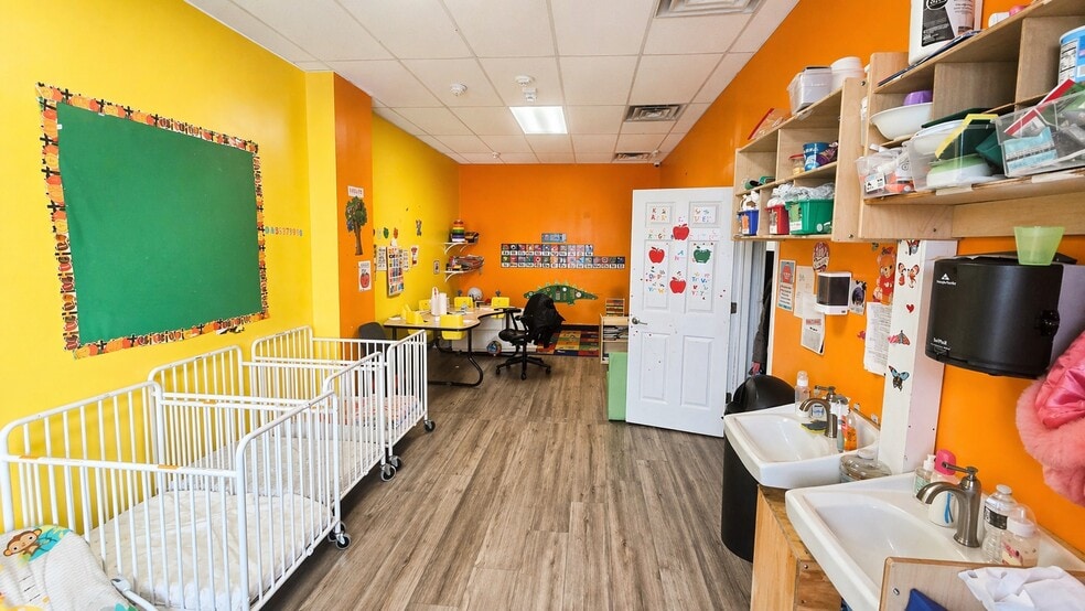 More Photos Of 163-175 Nassau Rd, Roosevelt Freestanding For Sale