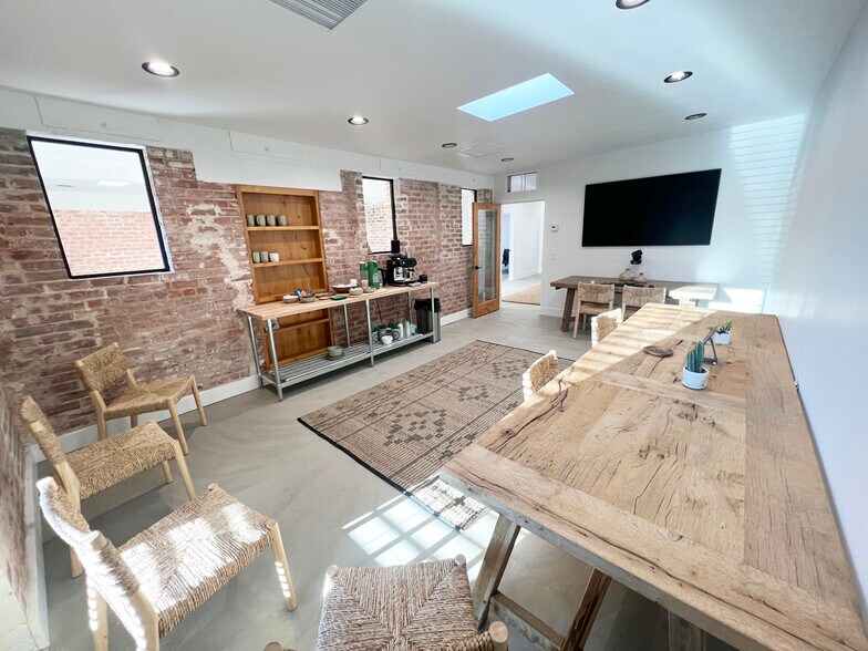 More Photos Of 809 Chapala St, Santa Barbara Loft Creative Space For Lease