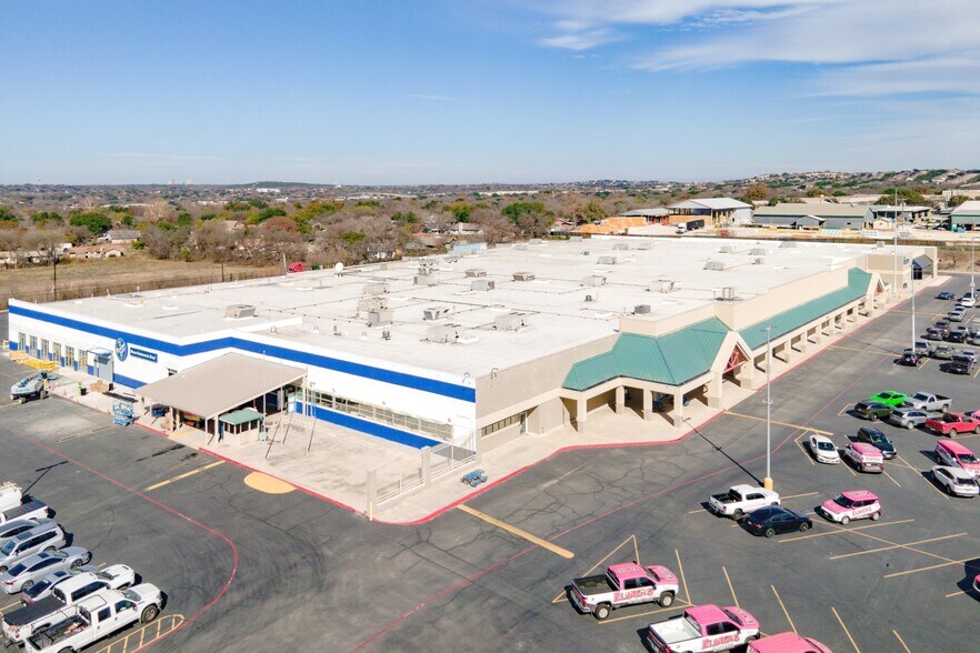 More Photos Of 11711 IH 35 N, San Antonio Office For Lease