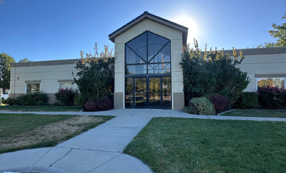 More Photos Of 280 N Kays Dr, Kaysville Freestanding For Lease