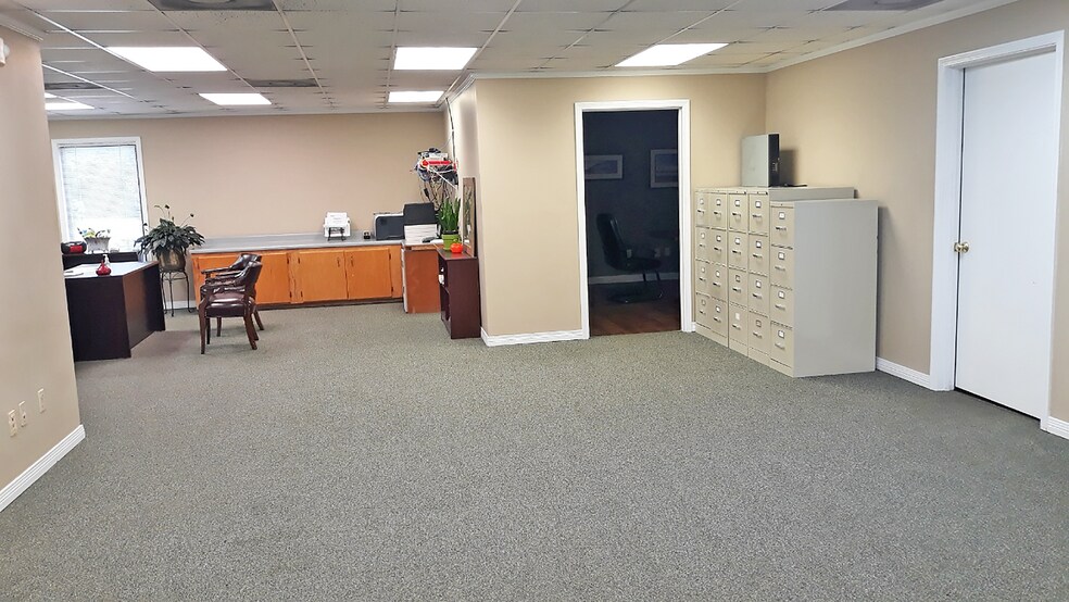 More Photos Of 4521 Higgins Rd, Mobile General Retail For Lease