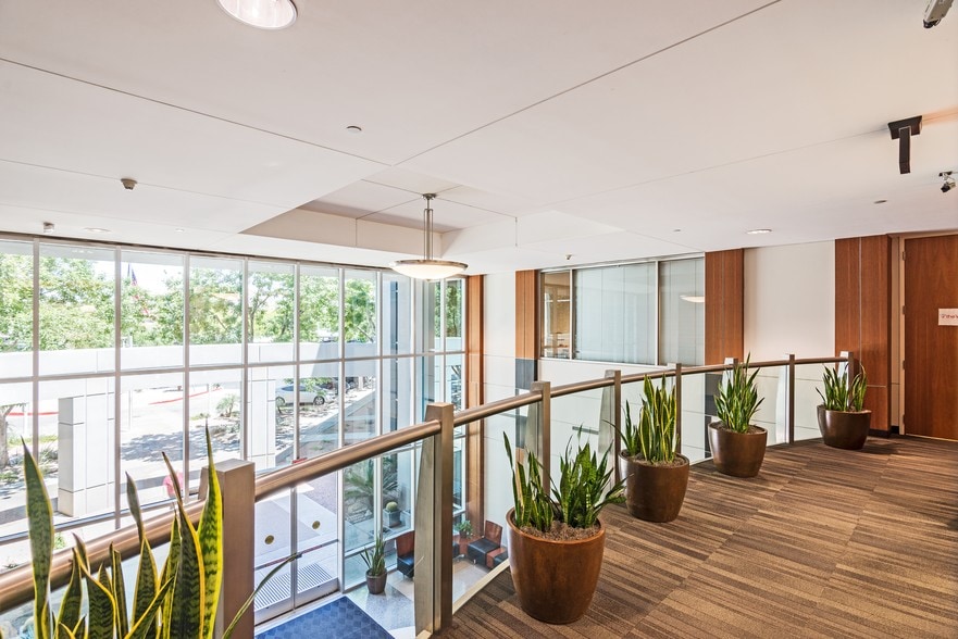 More Photos Of 2222 W Dunlap Ave, Phoenix Medical For Lease