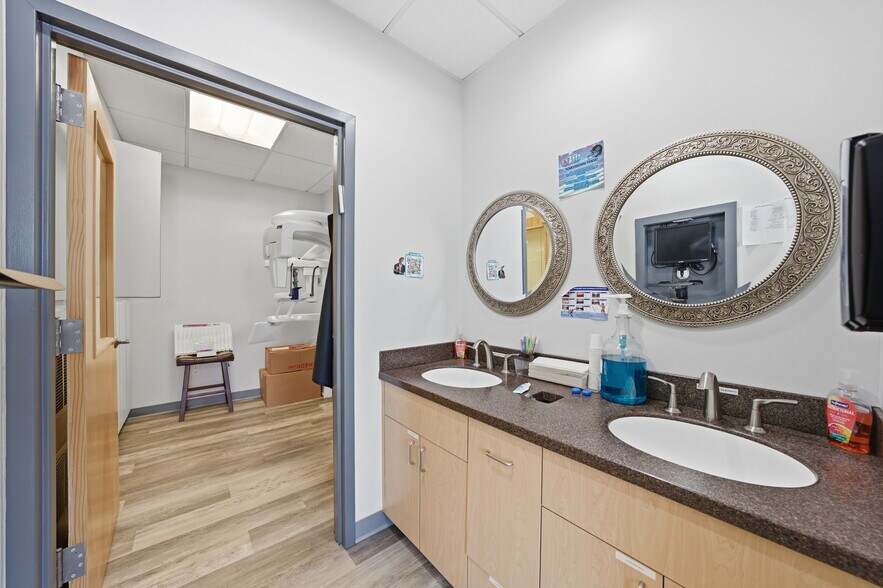 More Photos Of 299 Forest Ave, Paramus Office For Sale