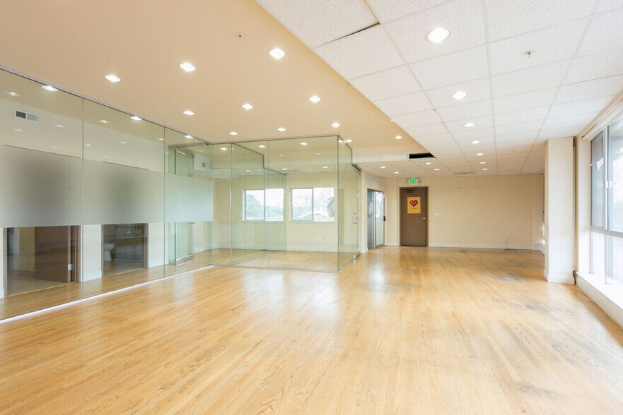 More Photos Of 2051 El Camino Real, Palo Alto Office Residential For Sale