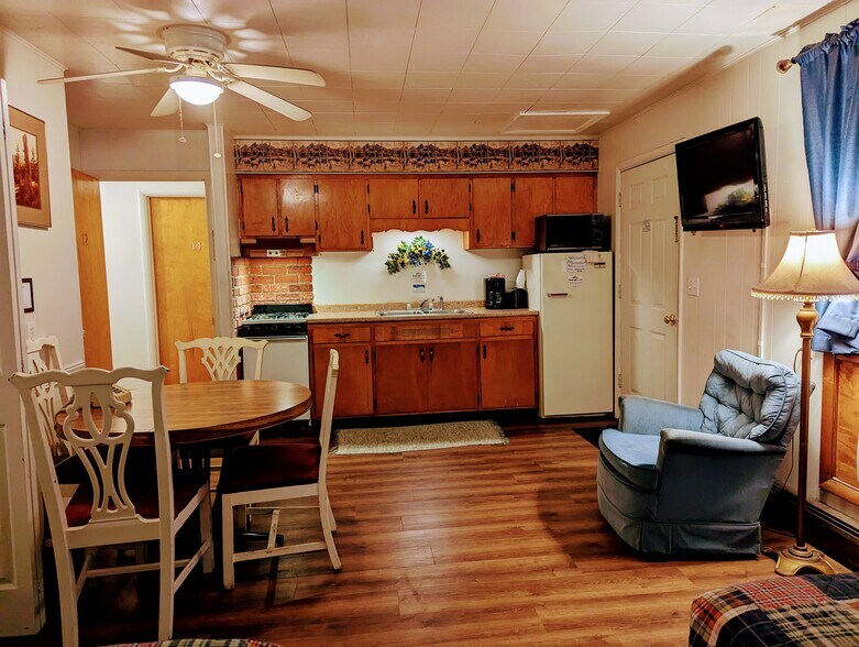 More Photos Of 12520 State St, Atlanta Hotel For Sale