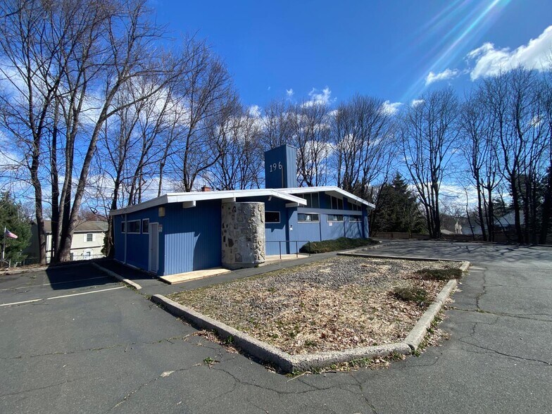 More Photos Of 196 Ramapo Rd, Garnerville Medical For Lease