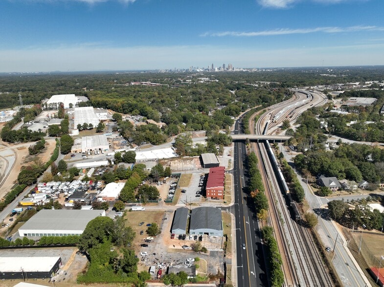 More Photos Of 2485 Main St, East Point General Retail For Sale