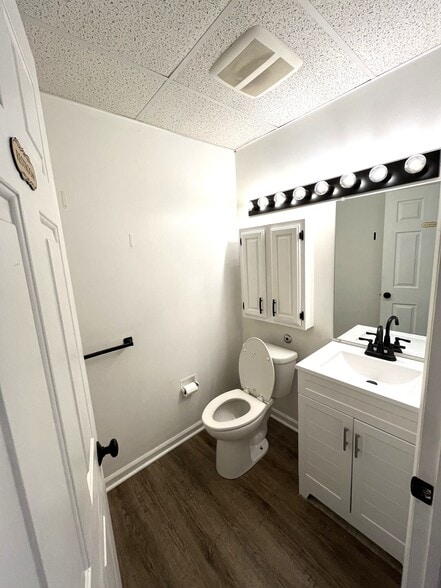 More Photos Of 25 W King St, Shippensburg Flex For Lease