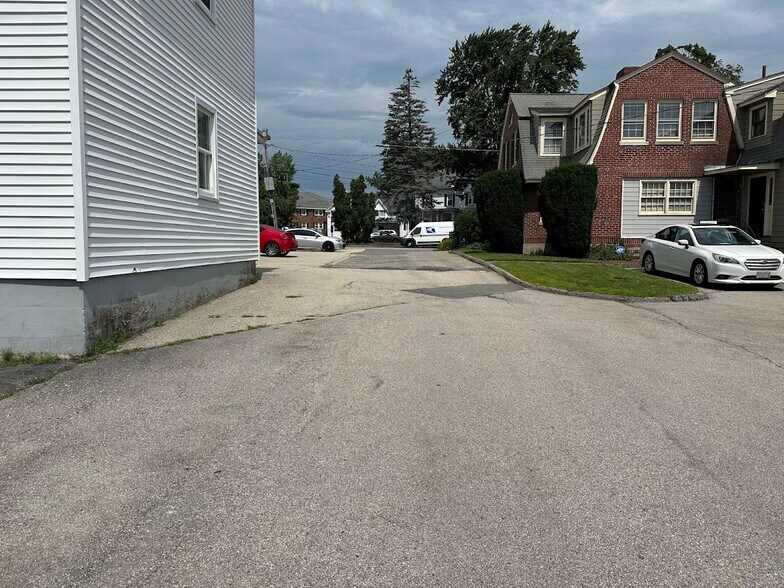 More Photos Of 1 Main St, Nashua Office For Sale