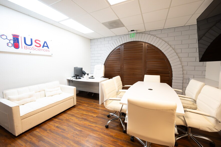 More Photos Of 601 S Rancho Dr, Las Vegas Medical For Sale